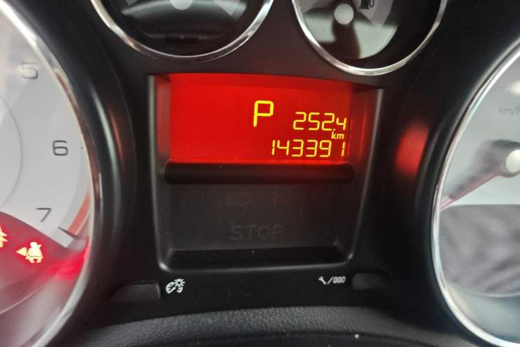 Used Peugeot 308 2013 1.6L Automatic YouShang Model Odometer Close Up