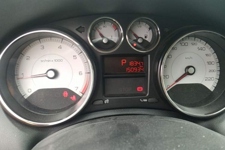 Used Peugeot 308 2013 1.6L Automatic Fashion Model Odometer Close Up