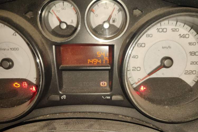 Used Peugeot 308 2013 1.6L Manual YouShang Model Odometer Close Up