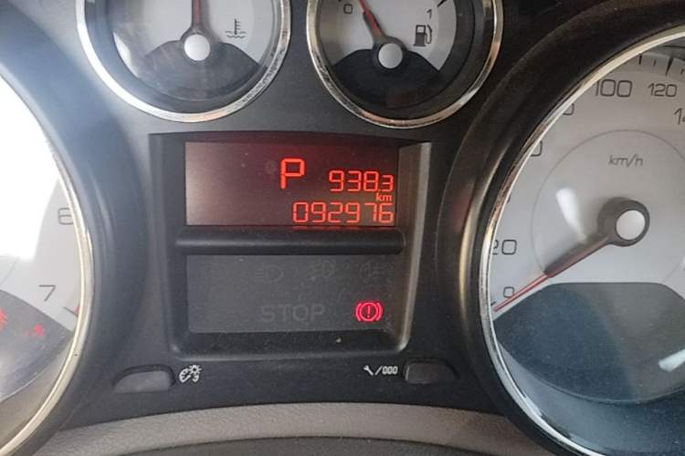 Used Peugeot 308 2013 1.6L Automatic YouShang Model Odometer Close Up