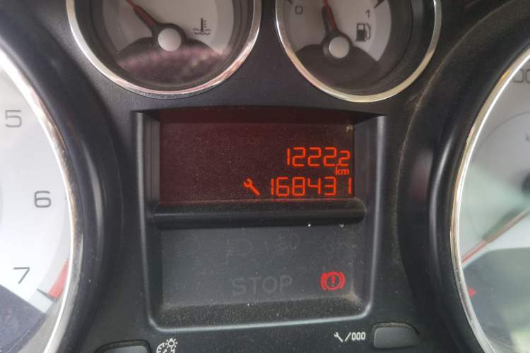 Used Peugeot 308 2013 1.6L Manual YouShang Model Odometer Close Up