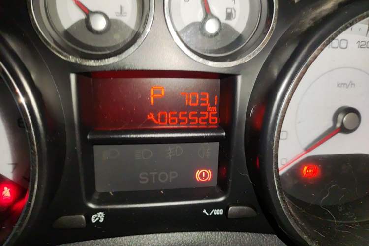 Used Peugeot 308 2013 1.6L Automatic YouShang Model Odometer Close Up