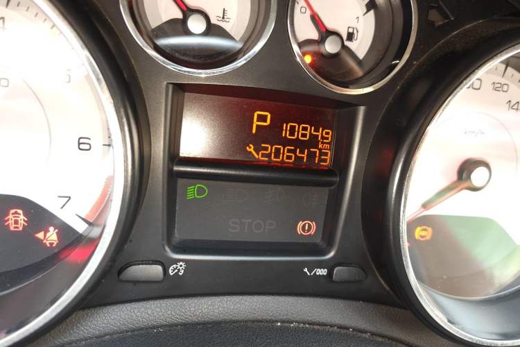 Used Peugeot 308 2013 1.6L Automatic YouShang Model Odometer Close Up