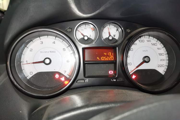 Used Peugeot 308 2013 1.6L Manual YouShang Model Odometer Close Up