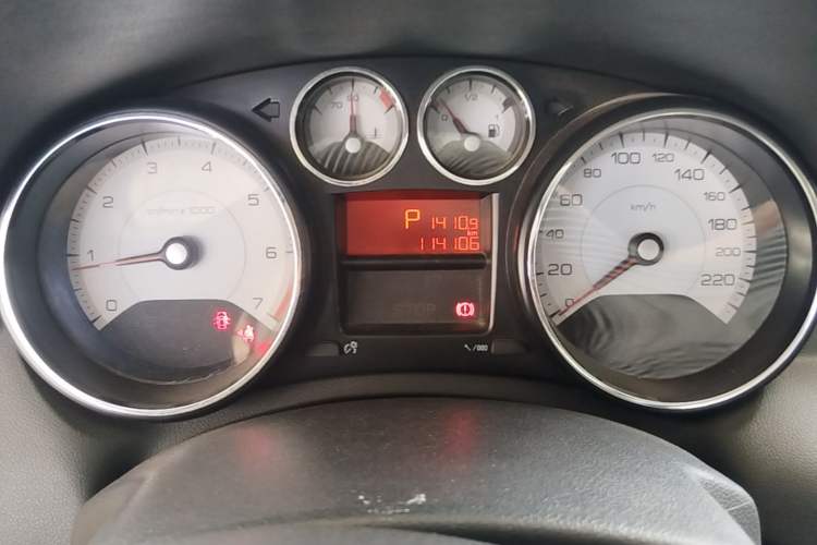 Used Peugeot 308 2013 1.6L Automatic YouShang Model Odometer Close Up