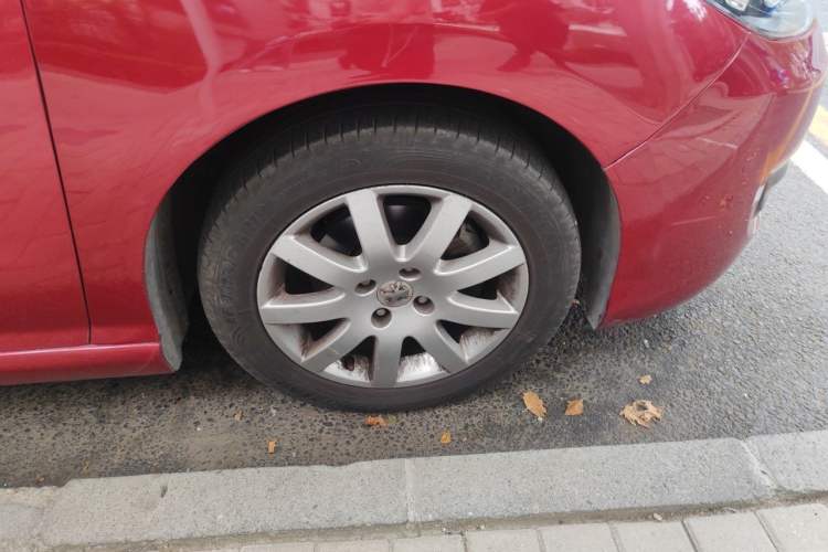 Used Peugeot 308 2013 1.6L Automatic Fashion Model Right Front Wheel Hub