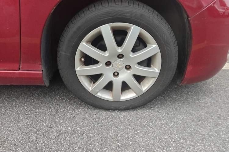Used Peugeot 308 2013 1.6L Automatic YouShang Model Right Front Wheel Hub