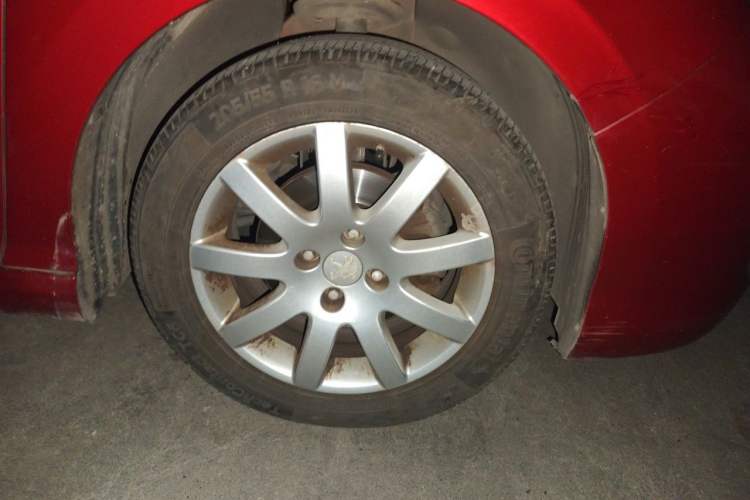 Used Peugeot 308 2013 1.6L Automatic YouShang Chen Kun Excellent Edition Right Front Wheel Hub