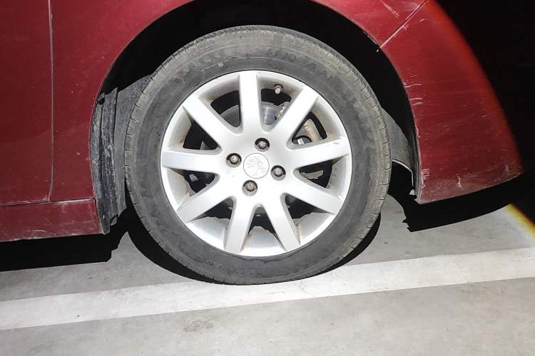 Used Peugeot 308 2013 1.6L Automatic Fashion Model Right Front Wheel Hub