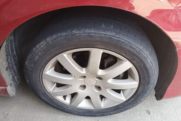 Used Peugeot 308 2013 1.6L Automatic YouShang Model Right Front Wheel Hub