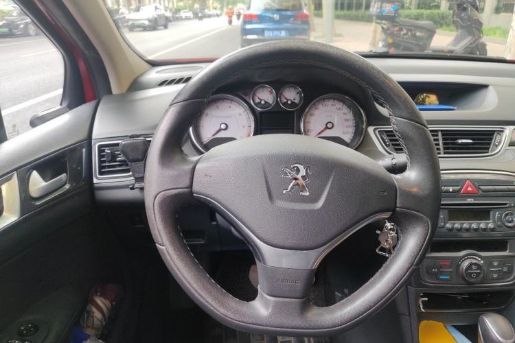 Used Peugeot 308 2013 1.6L Automatic Fashion Model Steering Wheel