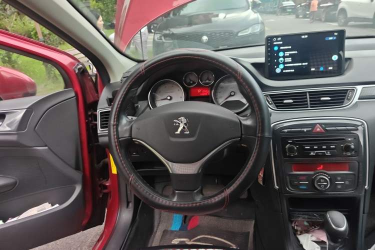 Used Peugeot 308 2013 1.6L Automatic YouShang Model Steering Wheel