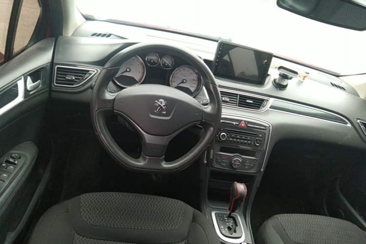 Used Peugeot 308 2013 1.6L Automatic Fashion Model Steering Wheel