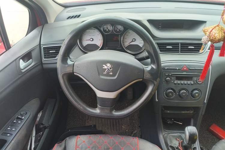Used Peugeot 308 2013 1.6L Manual YouShang Model Steering Wheel