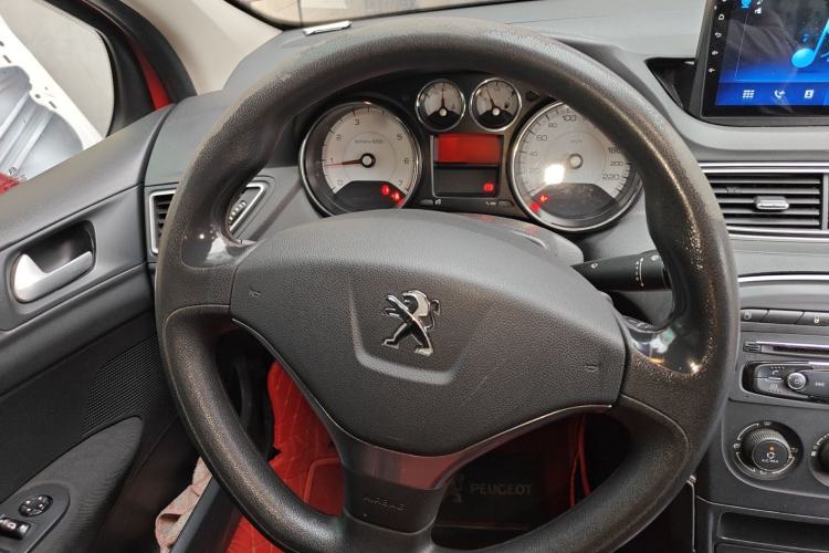 Used Peugeot 308 2013 1.6L Automatic YouShang Model Steering Wheel