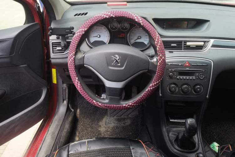 Used Peugeot 308 2013 1.6L Manual YouShang Model Steering Wheel