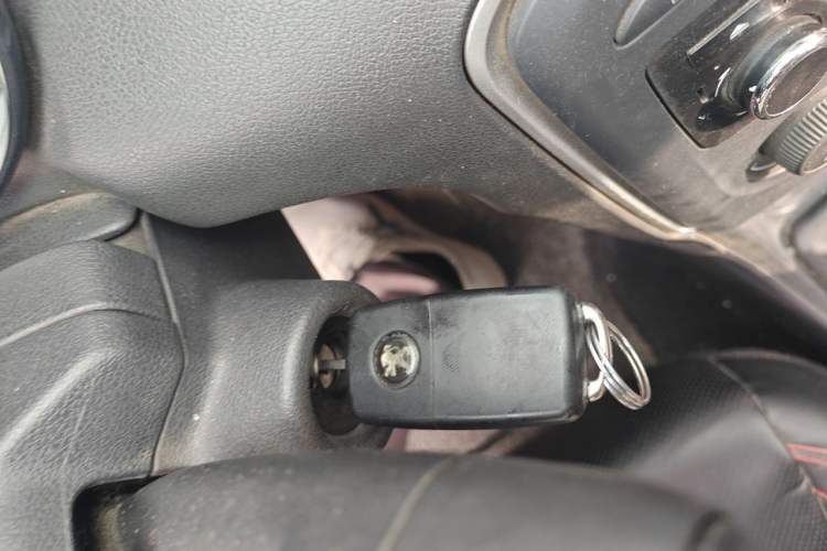 Used Peugeot 308 2013 1.6L Manual YouShang Model Vehicle Key
