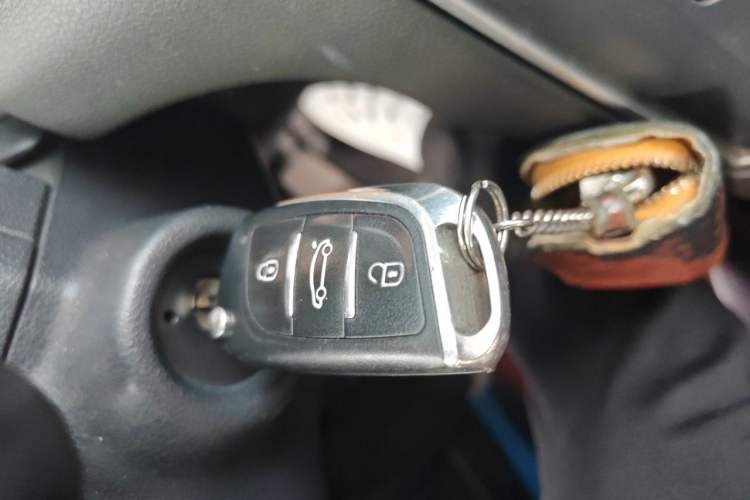 Used Peugeot 308 2013 1.6L Manual YouShang Model Vehicle Key