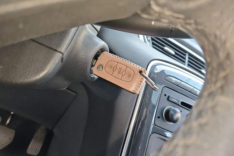 Used Peugeot 308 2013 1.6L Automatic Fashion Model Vehicle Key