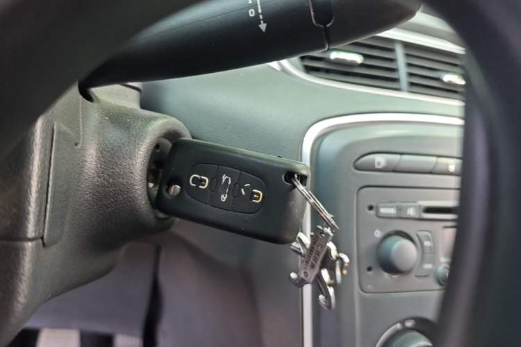 Used Peugeot 308 2013 1.6L Manual YouShang Model Vehicle Key