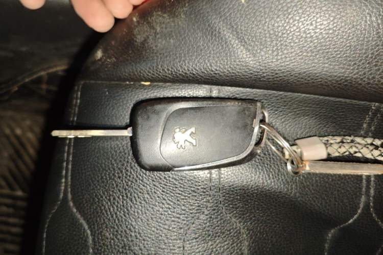 Used Peugeot 308 2013 1.6L Automatic YouShang Chen Kun Excellent Edition Vehicle Key