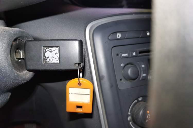Used Peugeot 308 2013 1.6L Manual YouShang Model Vehicle Key