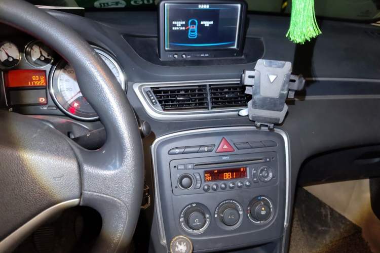 Used Peugeot 308 2013 1.6L Manual YouShang Model Audio And AC Panel