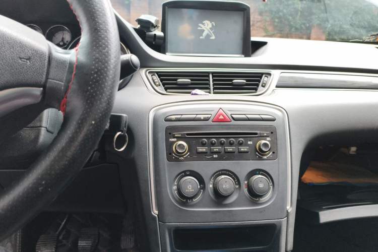 Used Peugeot 308 2013 1.6L Manual YouShang Model Audio And AC Panel