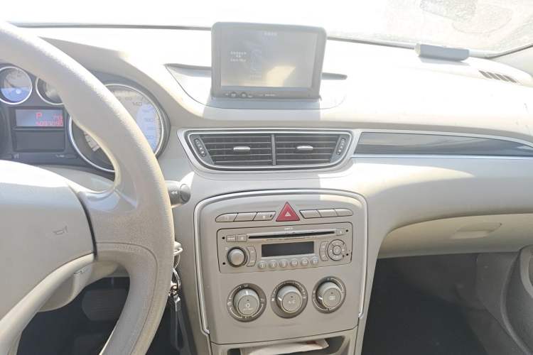 Used Peugeot 308 2013 1.6L Automatic YouShang Model Audio And AC Panel