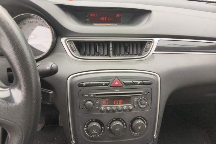 Used Peugeot 308 2013 1.6L Automatic YouShang Model Audio And AC Panel