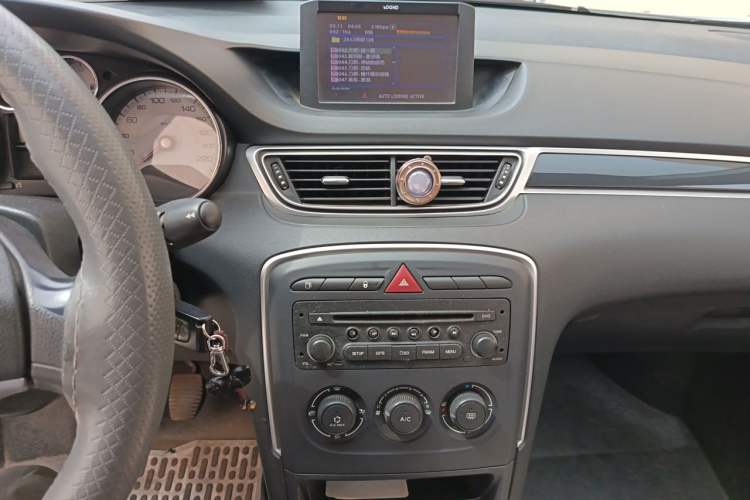 Used Peugeot 308 2013 1.6L Manual YouShang Model Audio And AC Panel