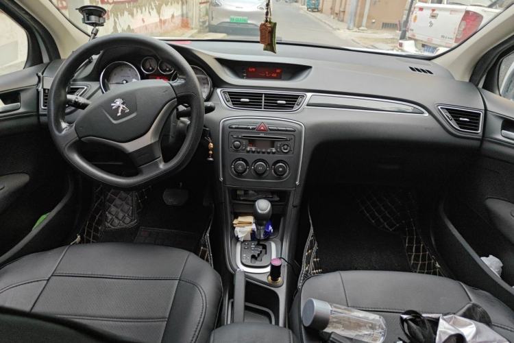 Used Peugeot 308 2013 1.6L Automatic YouShang Model Center Console