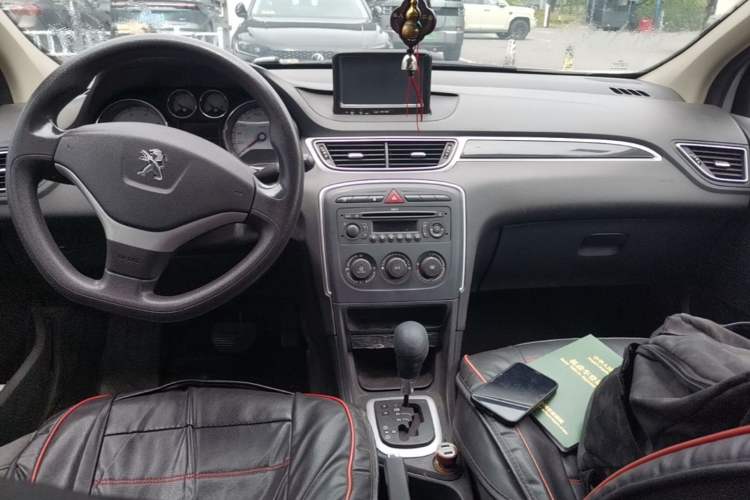 Used Peugeot 308 2013 1.6L Automatic YouShang Model Center Console
