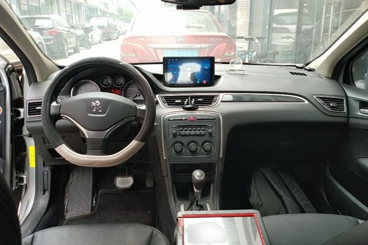 Used Peugeot 308 2013 1.6L Automatic YouShang Model Center Console
