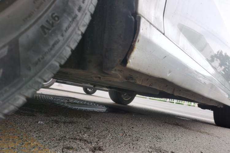 Used Peugeot 308 2013 1.6L Manual YouShang Model Chassis Front Left
