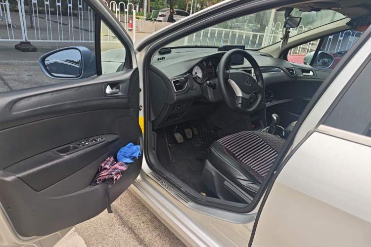 Used Peugeot 308 2013 1.6L Manual YouShang Model Driver Seat