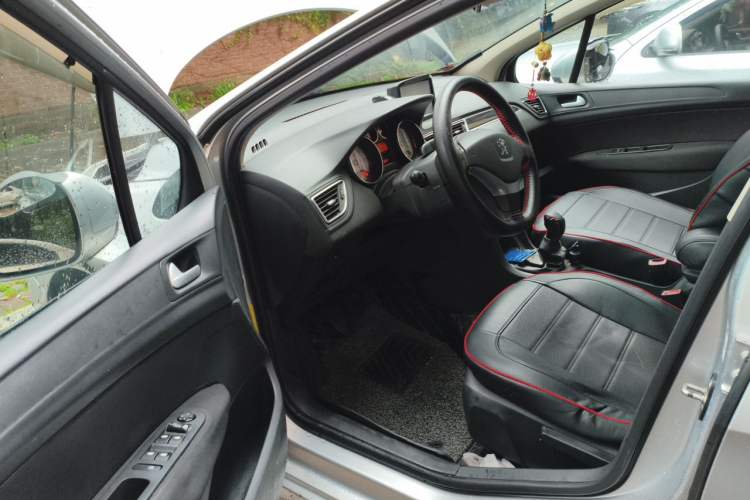 Used Peugeot 308 2013 1.6L Manual YouShang Model Driver Seat