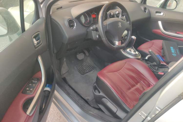 Used Peugeot 308 2013 1.6T SW Fashion Edition Driver Seat