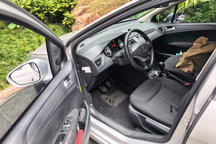 Used Peugeot 308 2013 1.6L Manual YouShang Model Driver Seat