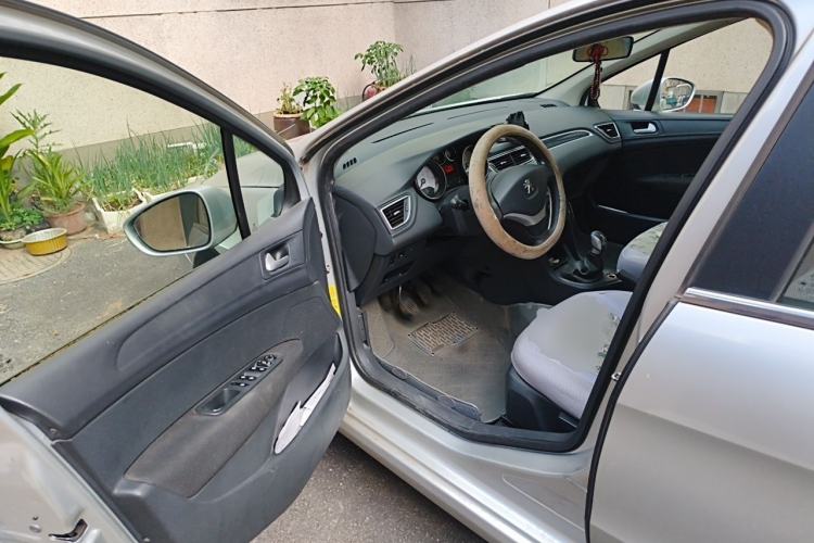 Used Peugeot 308 2013 1.6L Manual YouShang Model Driver Seat