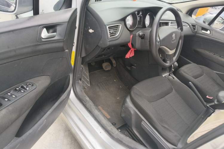 Used Peugeot 308 2013 1.6L Automatic YouShang Model Driver Seat