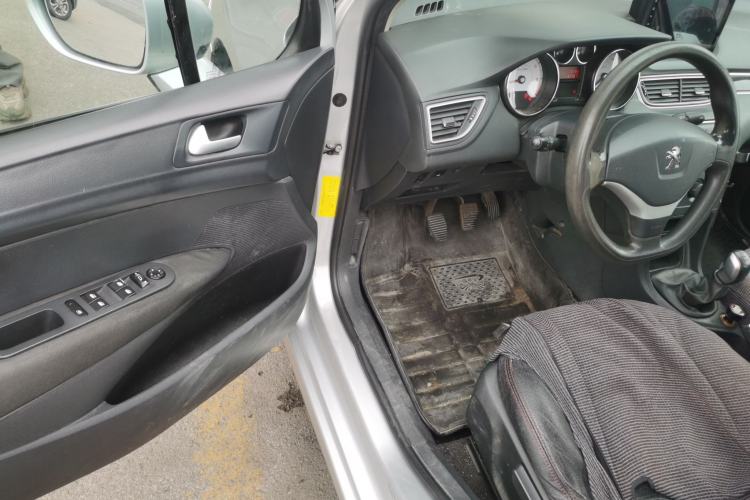 Used Peugeot 308 2013 1.6L Manual YouShang Model Driver Seat