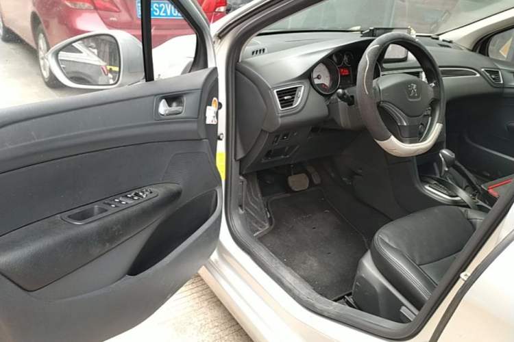 Used Peugeot 308 2013 1.6L Automatic YouShang Model Driver Seat