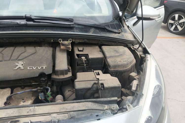 Used Peugeot 308 2013 1.6L Automatic YouShang Model Engine Bay Left