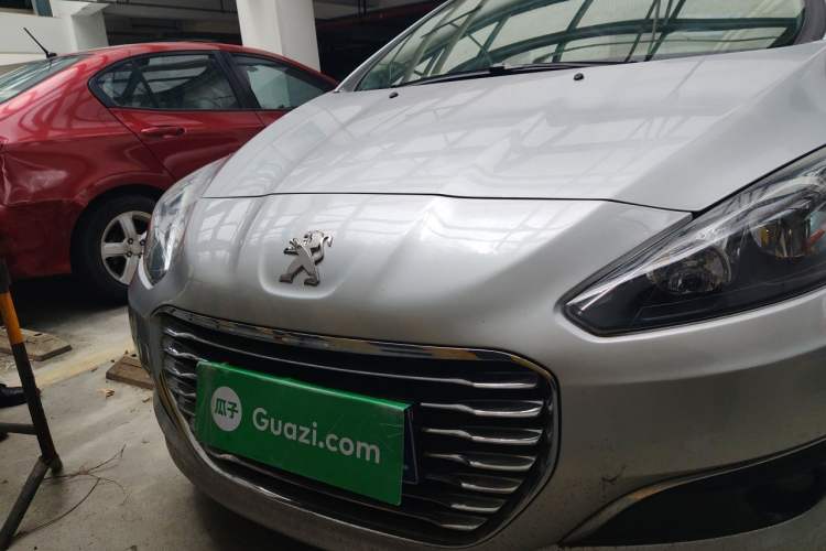 Used Peugeot 308 2013 1.6L Manual YouShang Model Front
