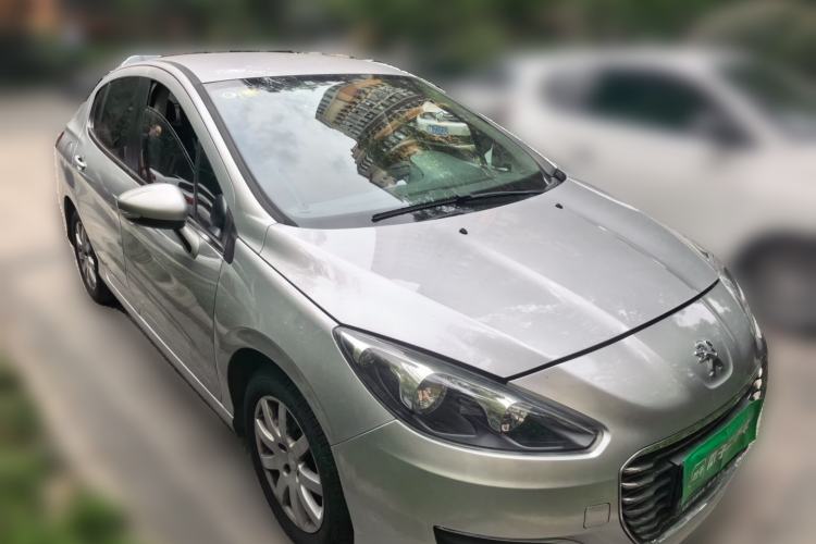 Used Peugeot 308 2013 1.6L Manual YouShang Model Front Right 45 Deg