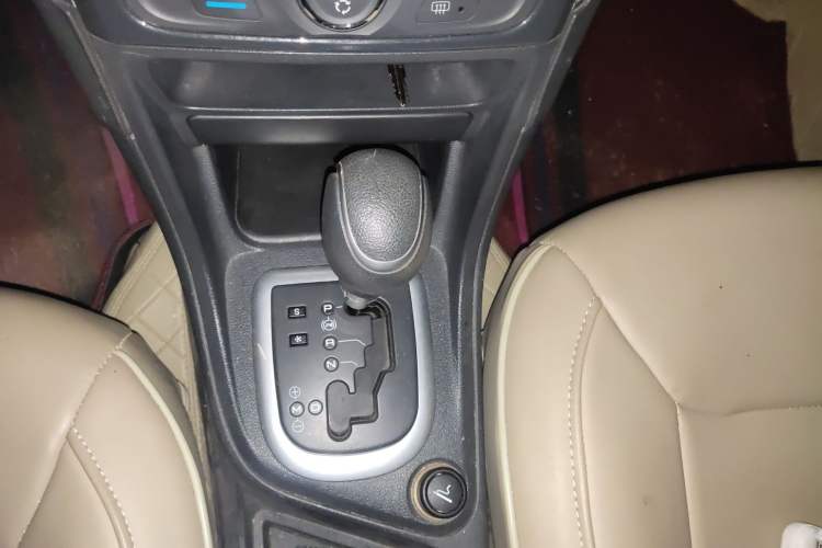 Used Peugeot 308 2013 1.6L Automatic Fashion Model Gear Lever