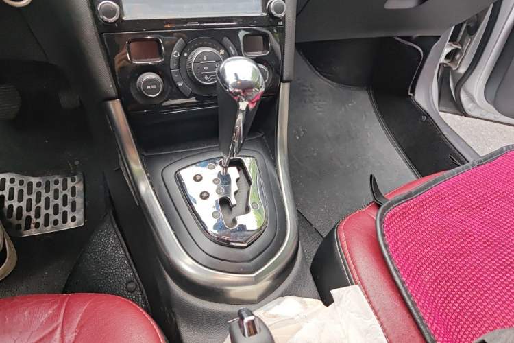 Used Peugeot 308 2013 1.6T SW Fashion Edition Gear Lever