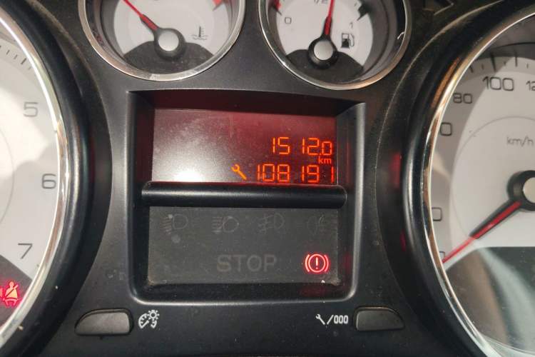 Used Peugeot 308 2013 1.6L Manual YouShang Model Odometer Close Up