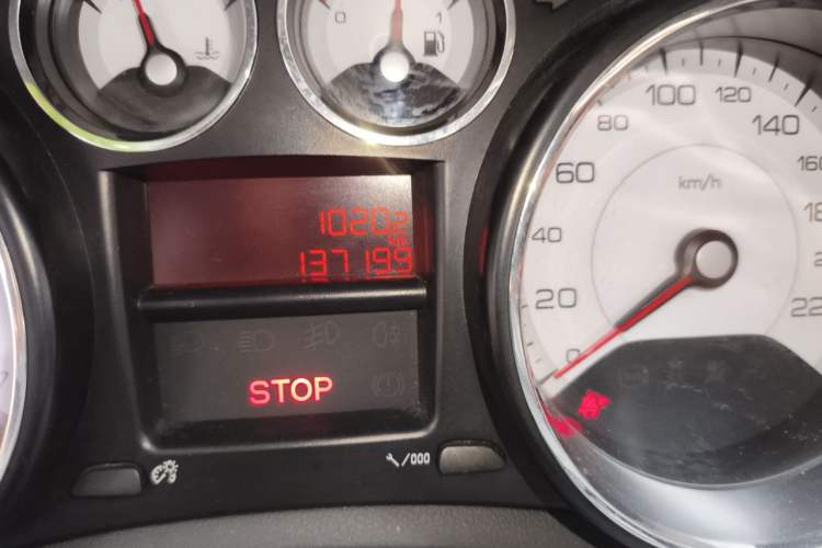 Used Peugeot 308 2013 1.6L Manual YouShang Model Odometer Close Up